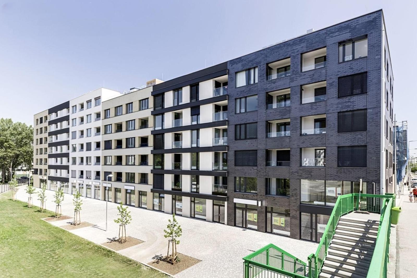 Holesovice Delight: Modern Comfort With A Twist In Prague 7 Eksteriør bilde