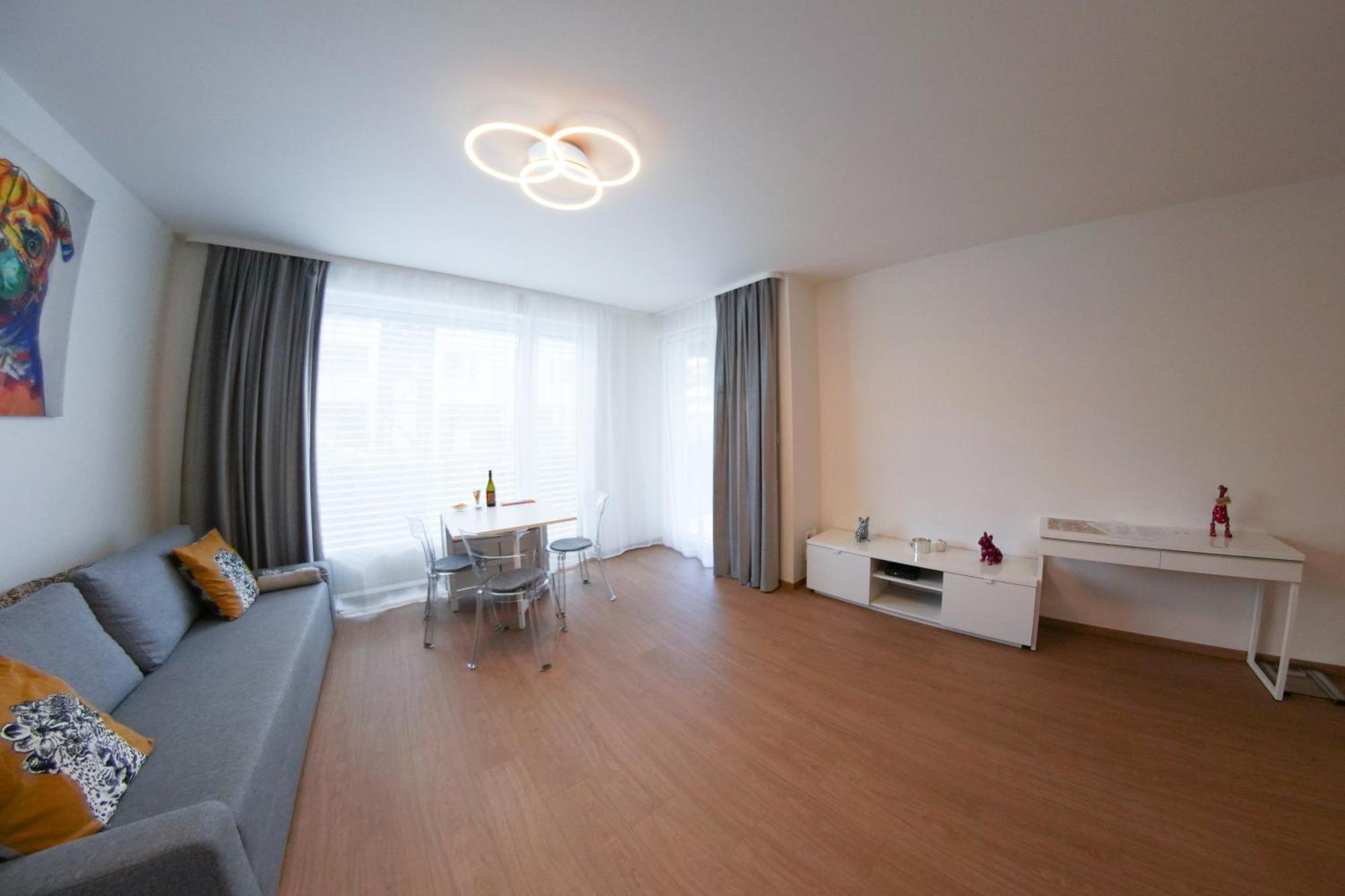 Holesovice Delight: Modern Comfort With A Twist In Prague 7 Eksteriør bilde