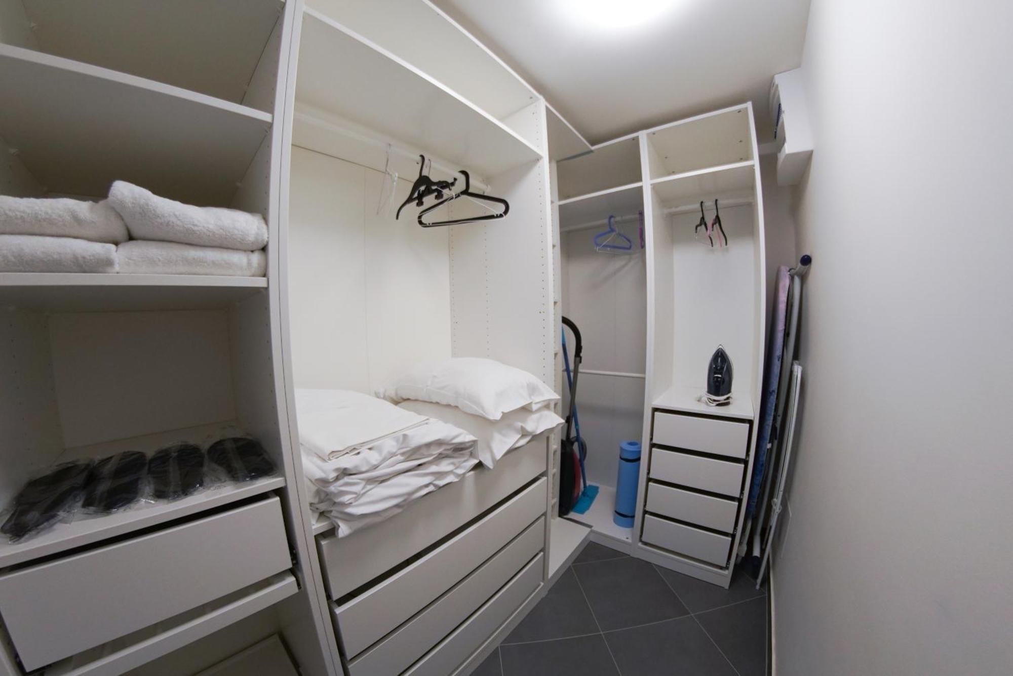 Holesovice Delight: Modern Comfort With A Twist In Prague 7 Eksteriør bilde