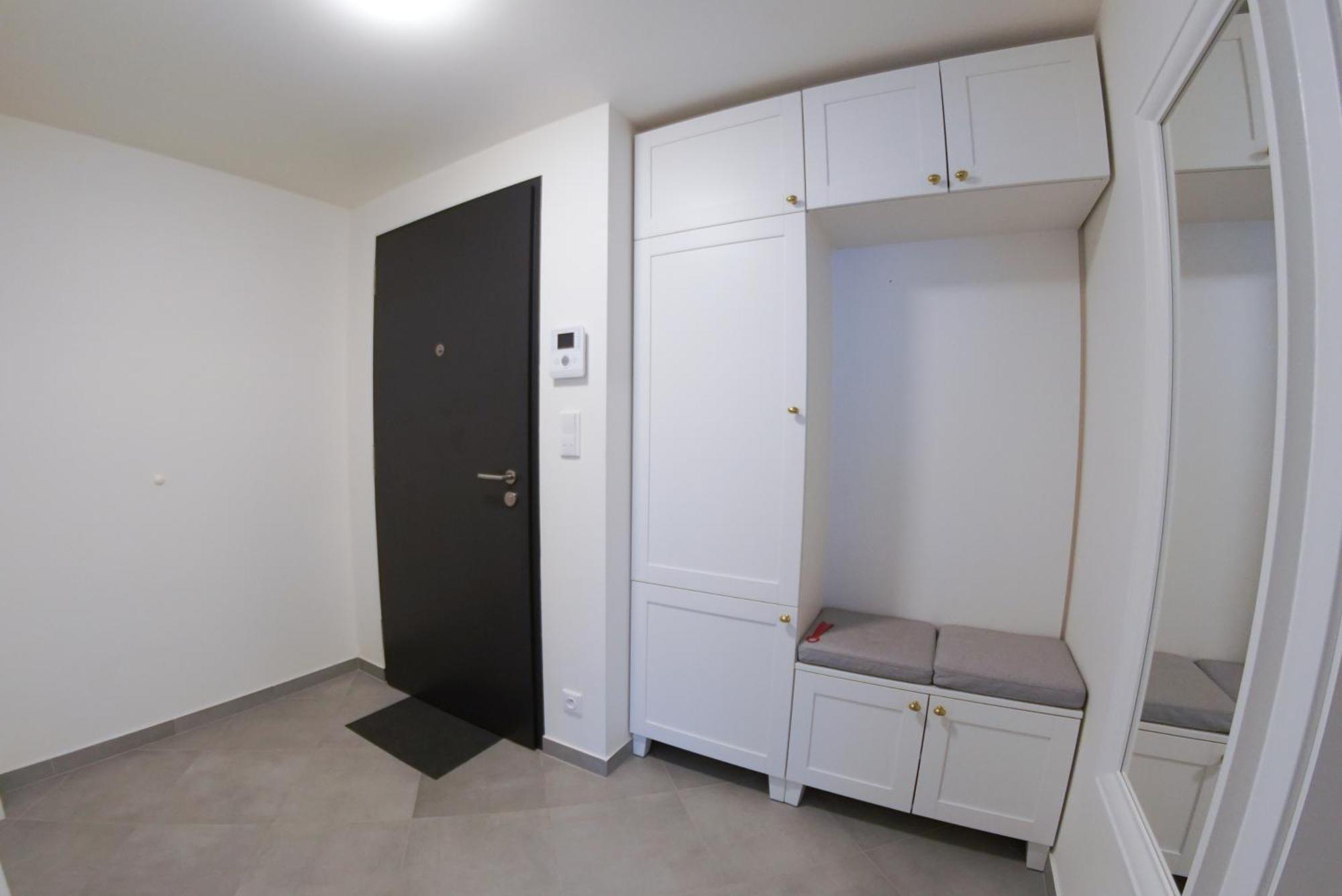 Holesovice Delight: Modern Comfort With A Twist In Prague 7 Eksteriør bilde