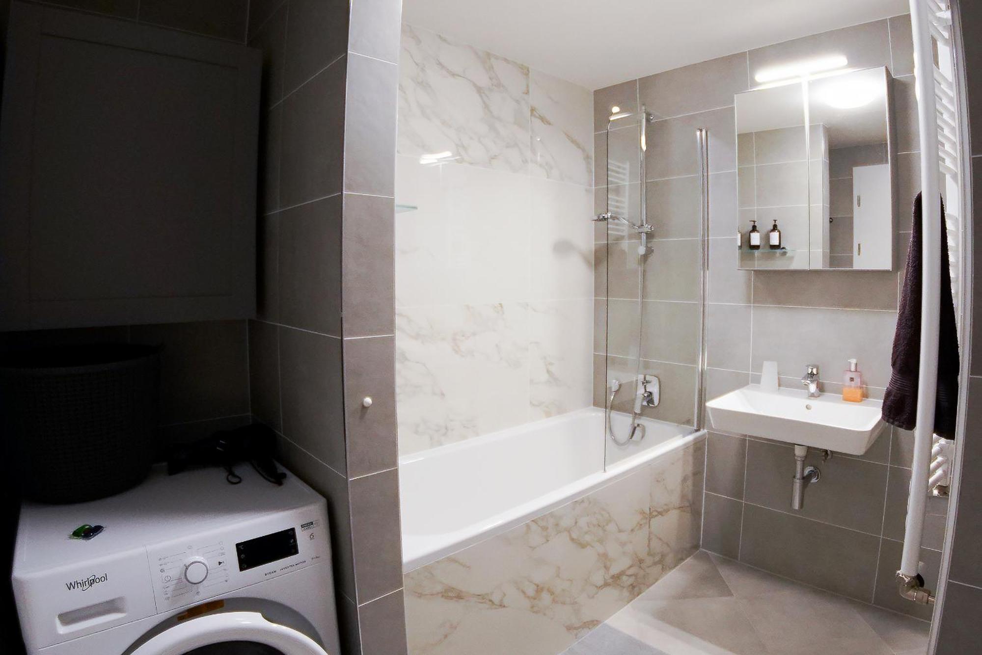 Holesovice Delight: Modern Comfort With A Twist In Prague 7 Eksteriør bilde