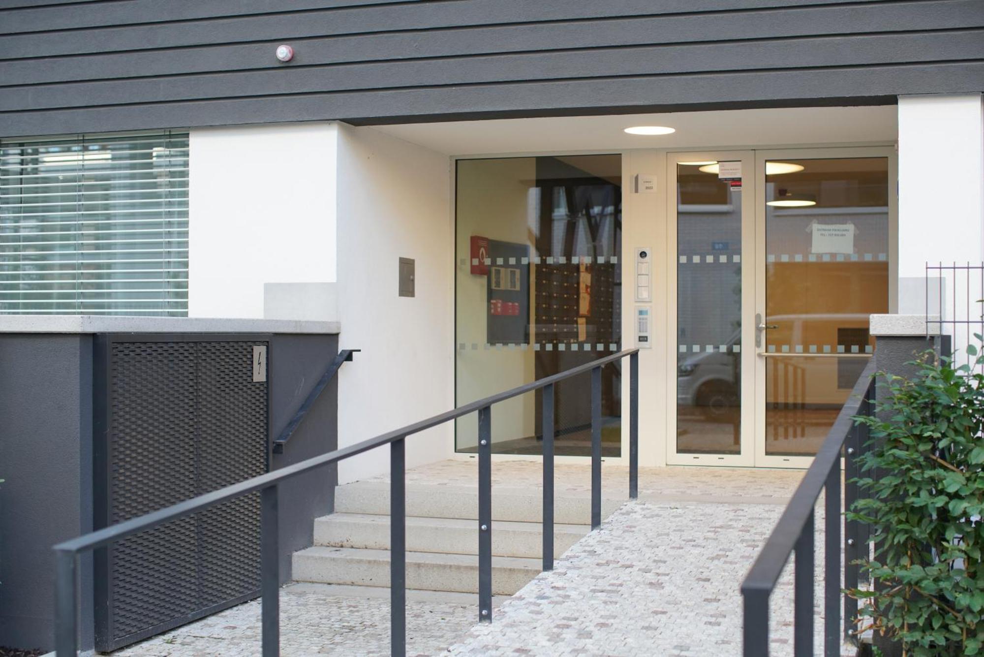 Holesovice Delight: Modern Comfort With A Twist In Prague 7 Eksteriør bilde